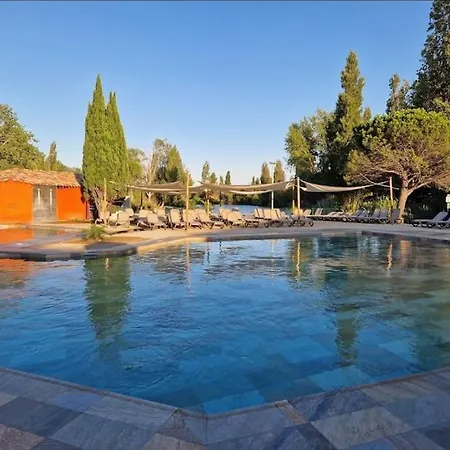Le Village Camarguais Pour 4 Avec Piscine Et Animations, Ideal Famille * Arles